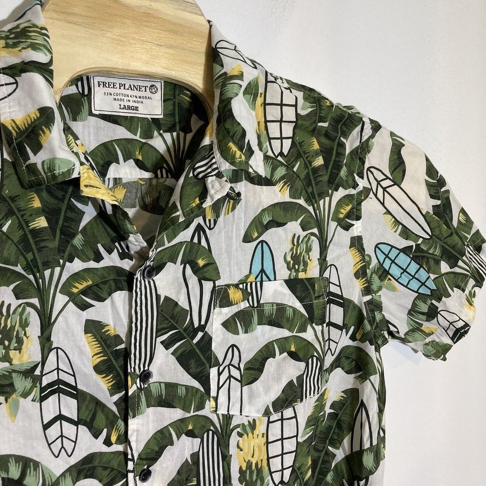 Free Planet‎ Men’s Large Hawaiian Floral Shirt Button Up Short Sleeve Fitted
